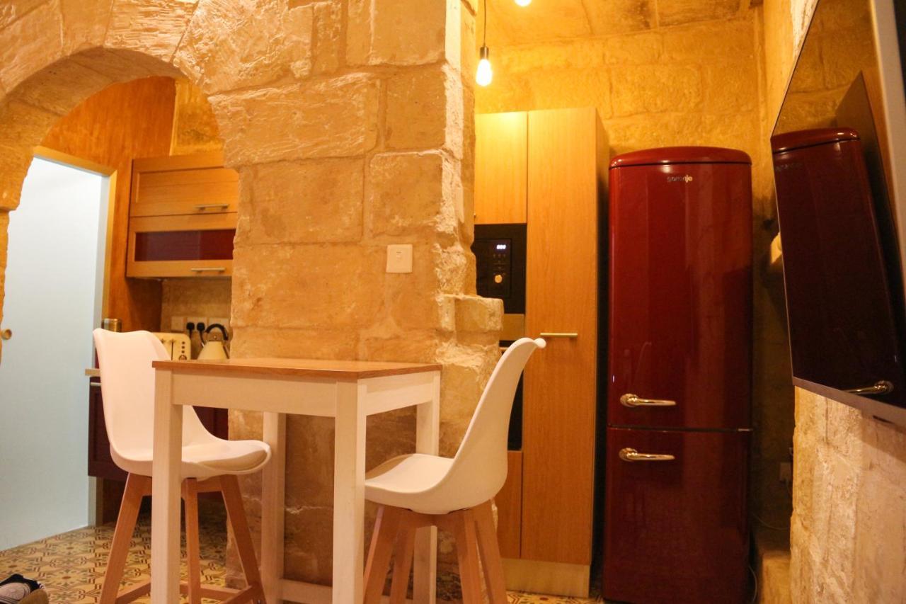 Apartament Malta'S Naughtiest Cabaret Floriana Zewnętrze zdjęcie