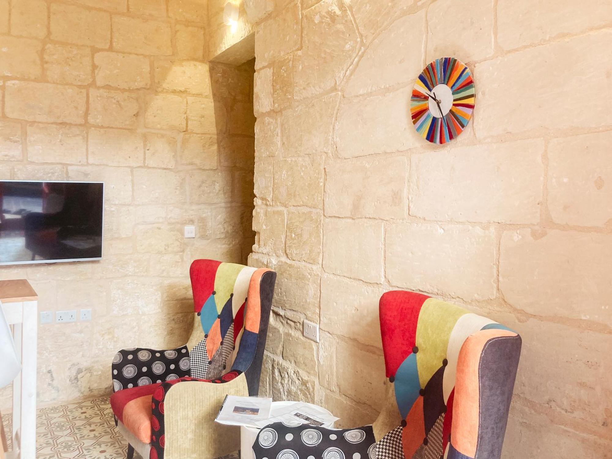 Apartament Malta'S Naughtiest Cabaret Floriana Zewnętrze zdjęcie