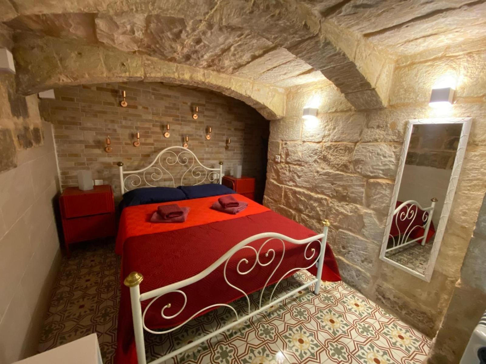 Apartament Malta'S Naughtiest Cabaret Floriana Zewnętrze zdjęcie